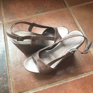 Kaju platform heel sandals